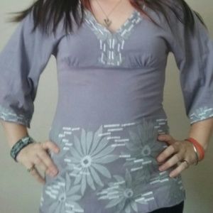 BCBG MaxAzaria half sleeve