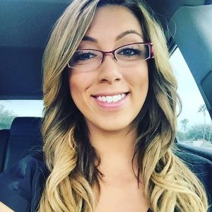 Meet your Posher, Lisa