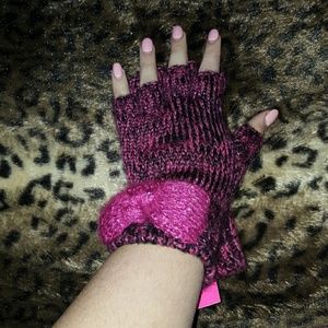 Beset Johnson texting glove