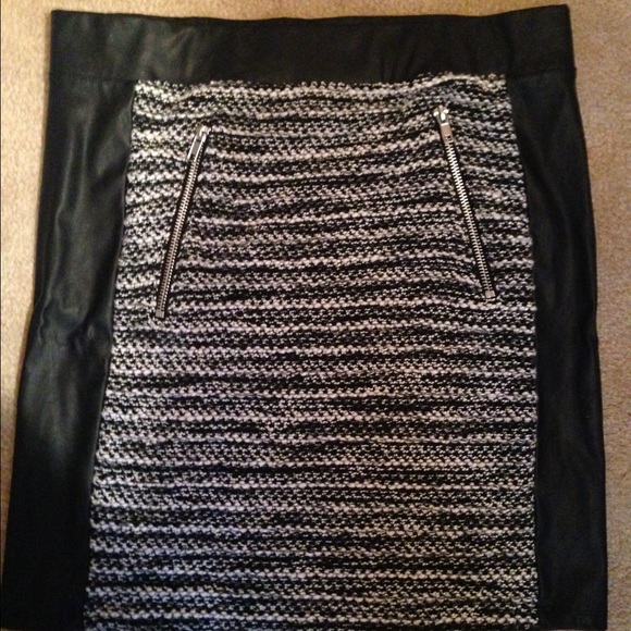 Black and white mini skirt