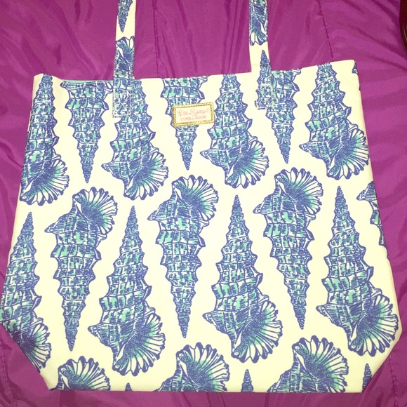 Estée Lauder tote