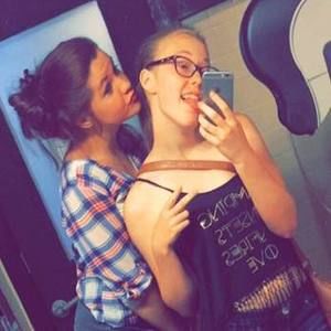 Meet your Posher, Taylor