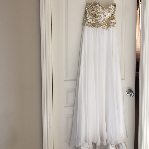 Aspeed USA White and Gold Dress - Picture 4 of 4