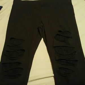 Black guess leggings with wrips