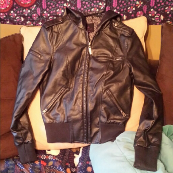 Nollie black coat