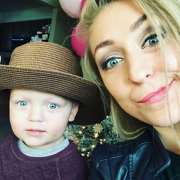 Meet your Posher, Sara rose