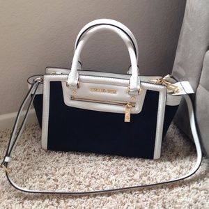 *~*~*~*~ 156 Ⓜ️ Sale🔥Michael Kors Selma*~*~*~