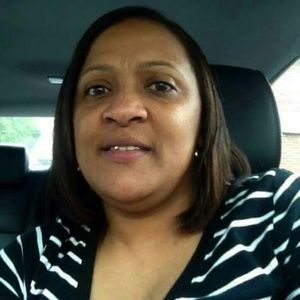 Meet your Posher, Leona