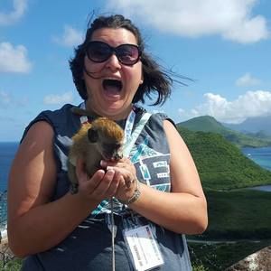 Meet your Posher, Lacy