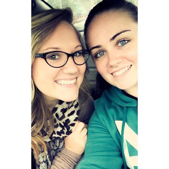 Meet your Posher, Taylor - Picture 1 of 1