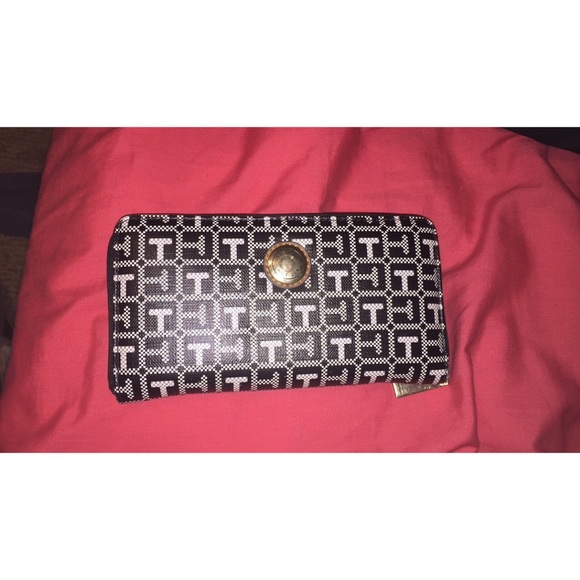 Tommy Hilfiger wallet