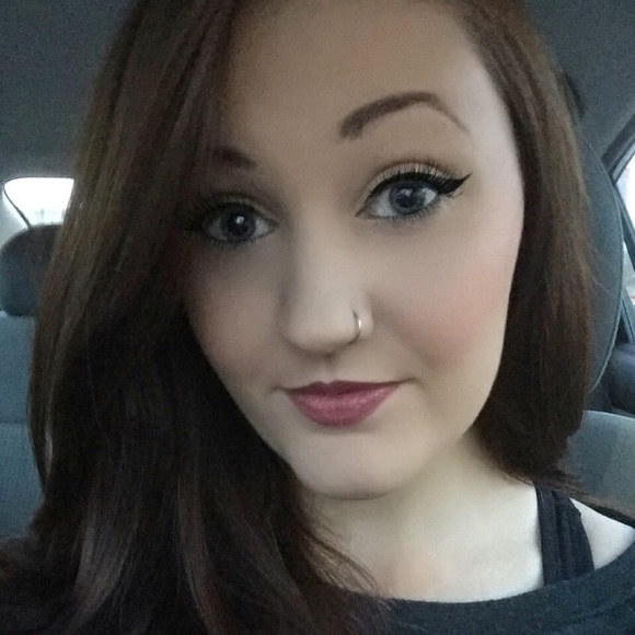 Meet your Posher, Haley - Picture 2 of 4