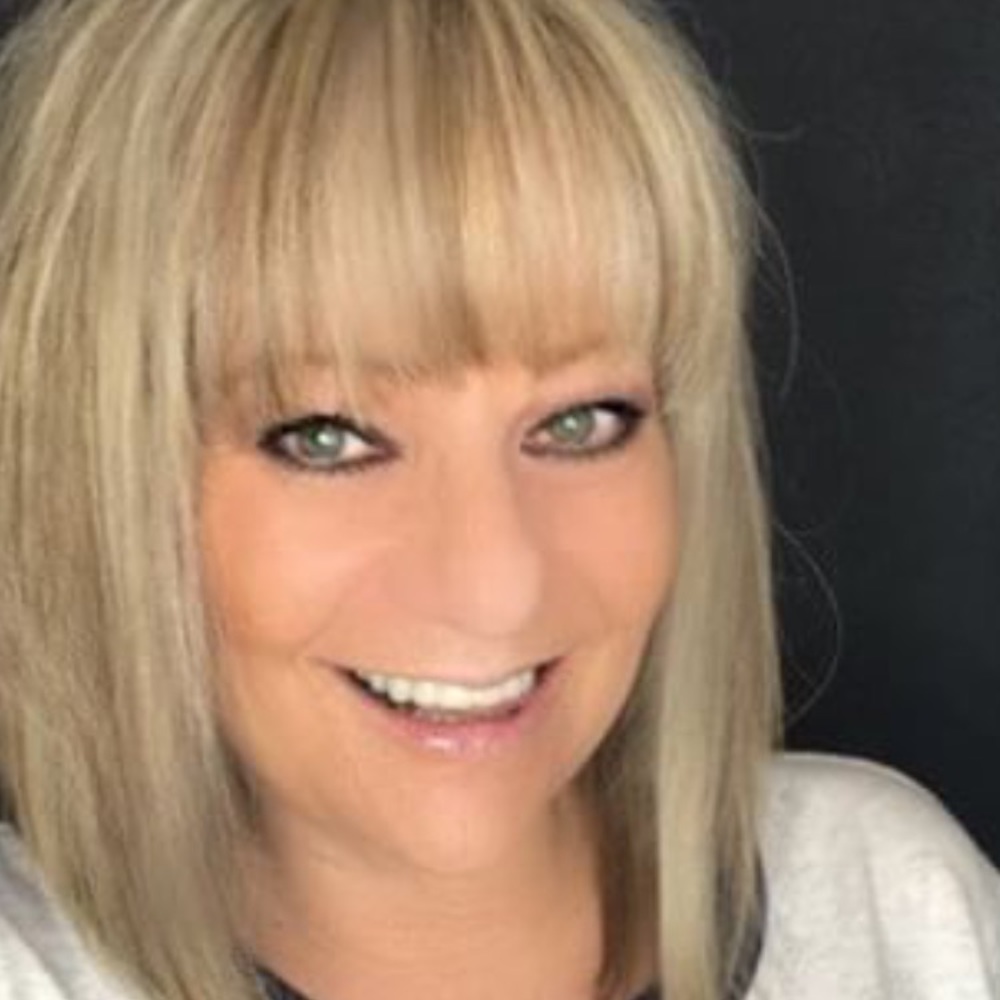 Meet your Posher, Deborah