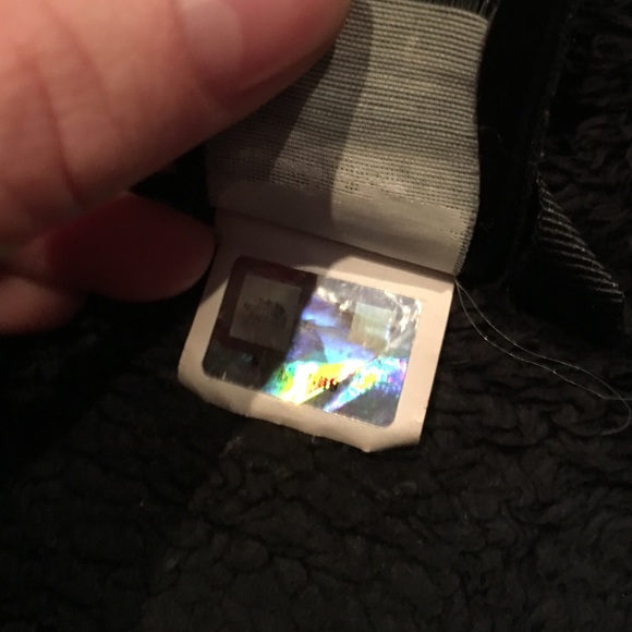 black north face jacket - Picture 4 of 4