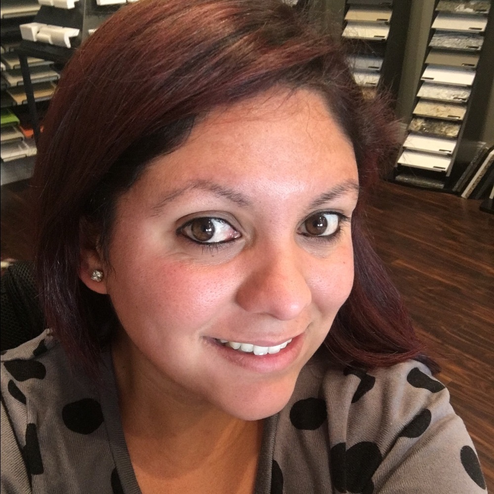 Meet your Posher, Andrea