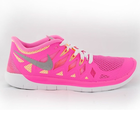 Pink Nike free 5.0. GOTTA GO