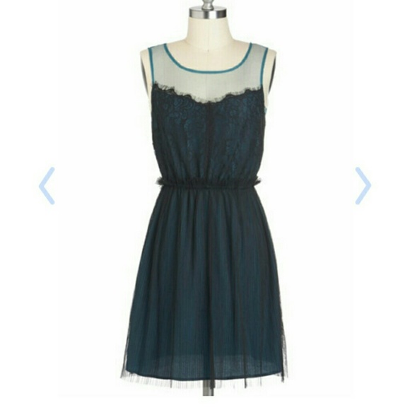 ||Modcloth|| Hide and Chic dress