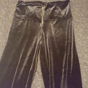 Black velvet leggings with zipper
