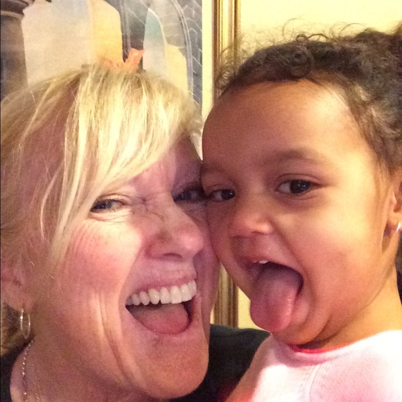 Meet your Posher, Rae - Picture 2 of 4