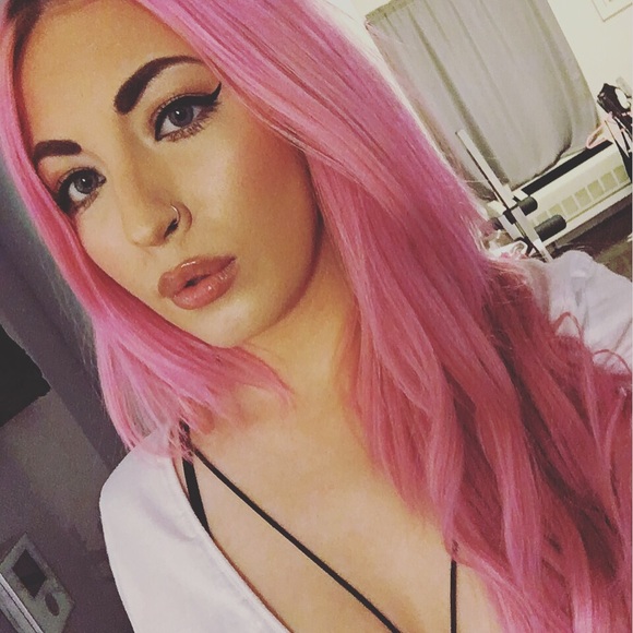 Meet your Posher, Vanessa