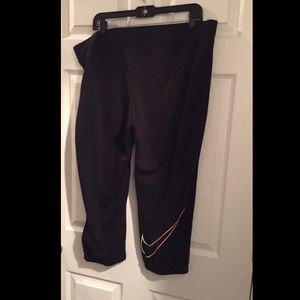 Black nike Capri sweat pants!
