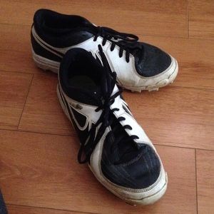 Used nike softball cleats