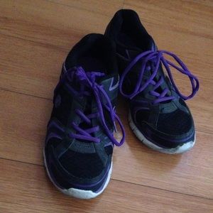 Running shoes 👟