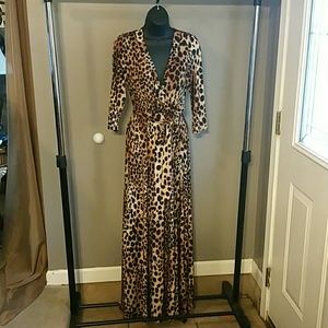 ***SOLD***Leopard print maxi dress
