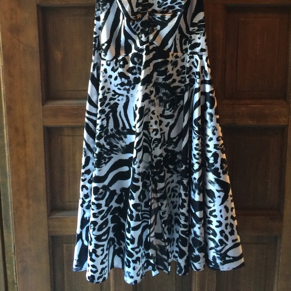 Floor length, animal print dress with red detail. - Picture 3 of 4