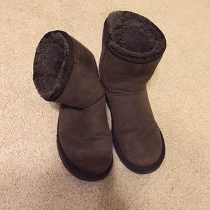 Chocolate brown uggs