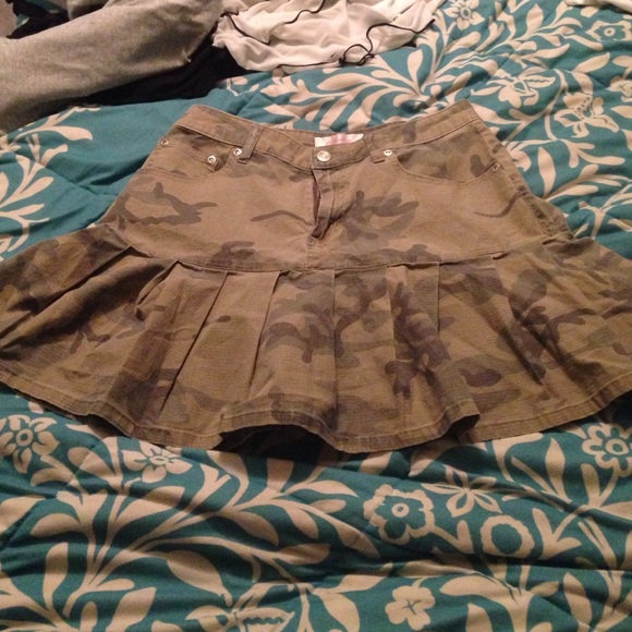 Army print skirt