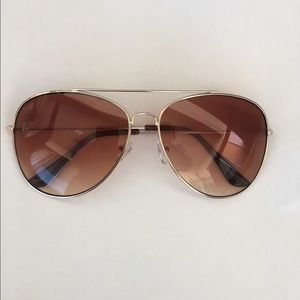 Brown Aviator Sunglasses😎