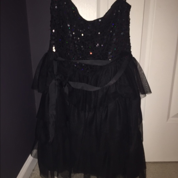 Deb semi-formal dress worn once. Size 1X