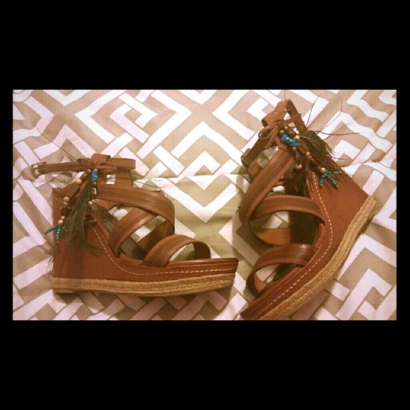 Peacock Wedges