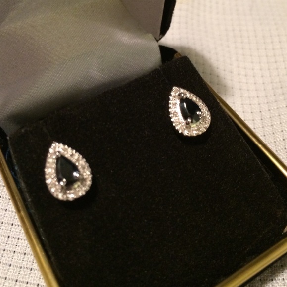 Sapphire and Diamond Earrings‼️ - Picture 4 of 4