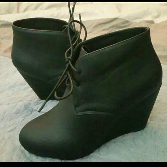 Black ankle booties