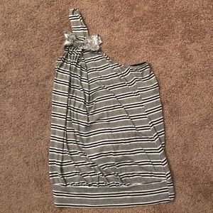 One strap w/sparkly now b&w striped shirt XL
