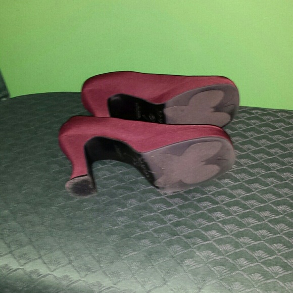 Shoes - Picture 3 of 3
