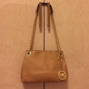Michael Kors Jet Set Chain Messenger