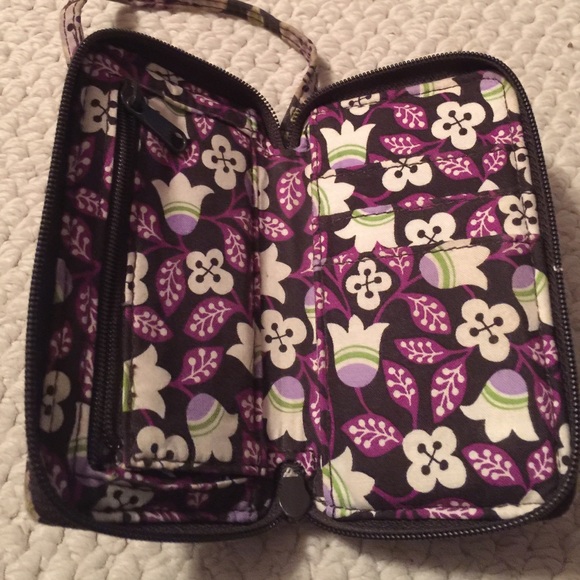 Vera Bradley Wristlet - Picture 1 of 2
