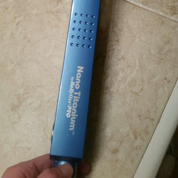 Nano titanium flatiron