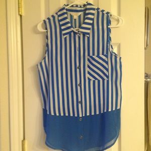 ❌Sold❌Charming Charlie sleeveless top