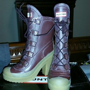Hunter Gabby style heeled Rain boots!