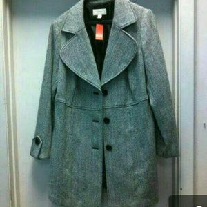 Bkack and white marbled coat