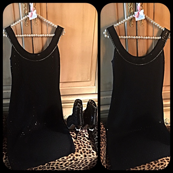 Elegant black St. John knit dress with sequins - Picture 2 of 2