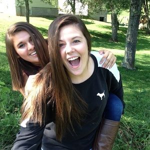 Meet your Posher, Brooke