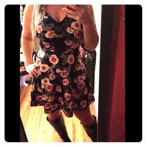 Beautiful flirty but fun dress.