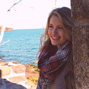 Meet your Posher, Anna