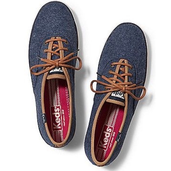 Navy Felt Keds