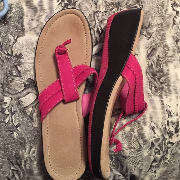 Lands end flip flops with heel - Picture 2 of 2